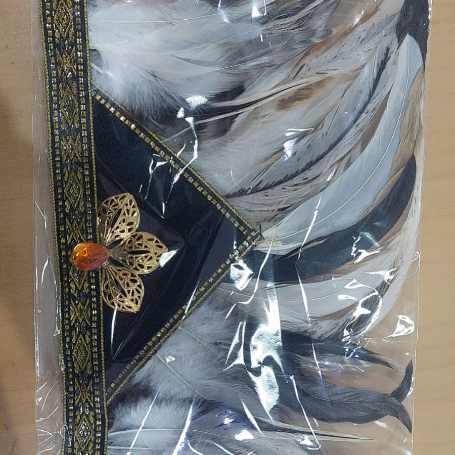 aksesoris kepala dan kalung - depan