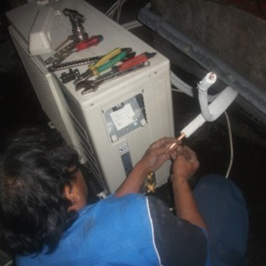 Perbaikan AC Split 2 Pk merk Panasonic - depan