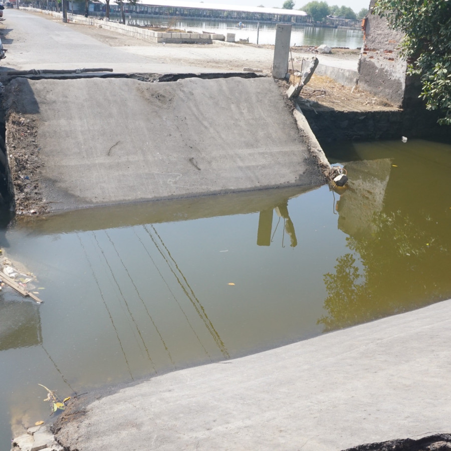 Komisi C Dukung Pembangunan Jembatan Ambruk Tambak Cemandi - samping