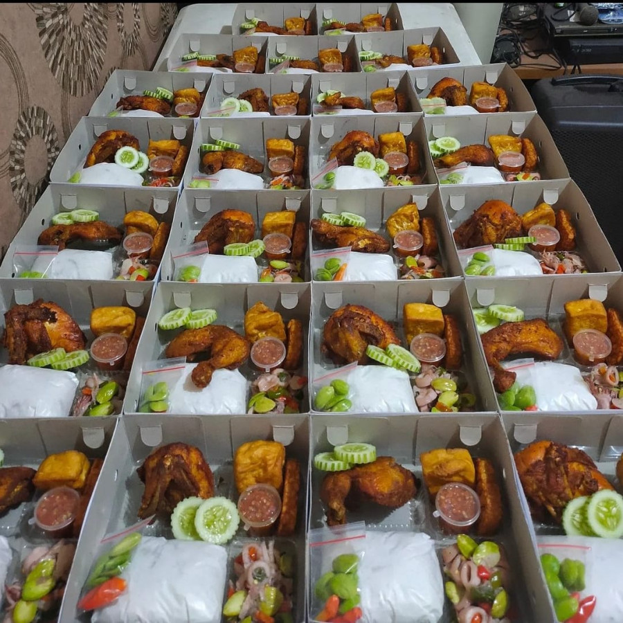 Paket Nasi Kotak + Buah & Minum