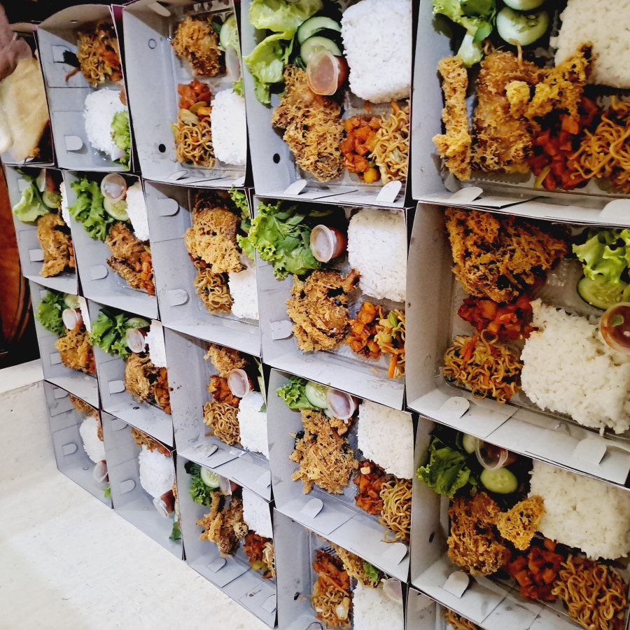 Makanan bergizi paket 6