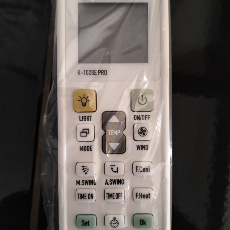REMOT AC UNIVERSAL - detail