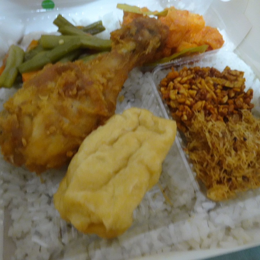 Nasi Kotak Ayam Goreng Komplet Yaya berkah - samping
