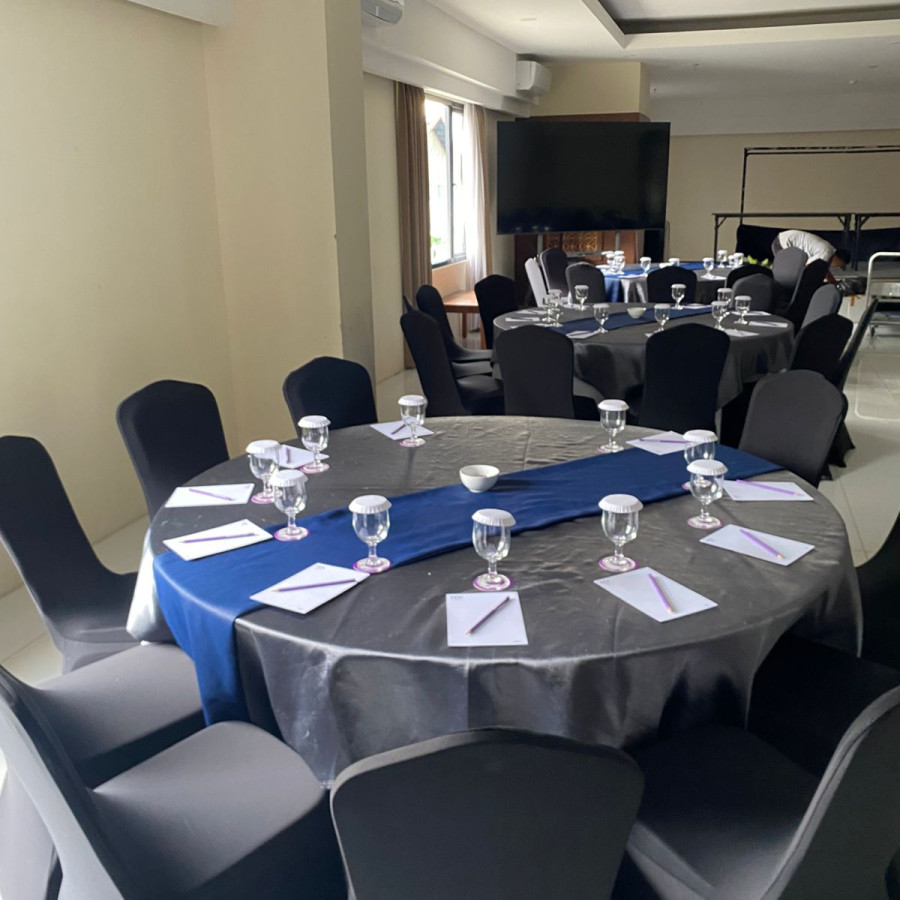 Standart Kursi Meeting - detail