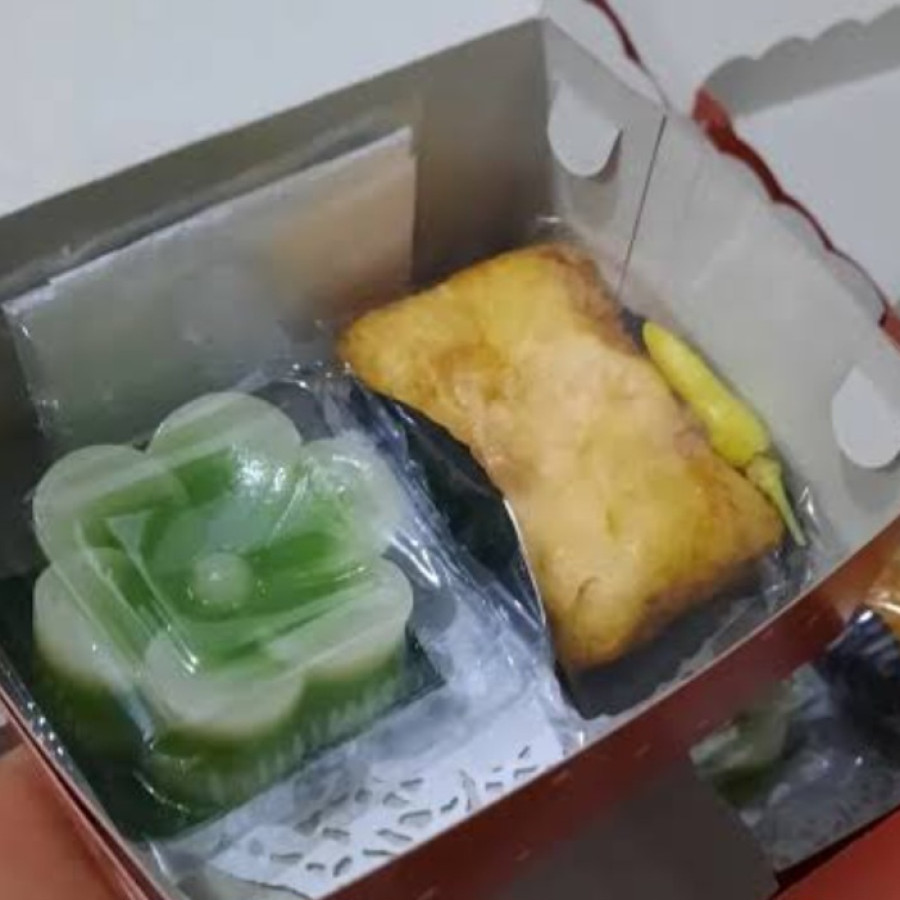 SNACK DUS ISI 2 MACAM ( REQUEST) - detail