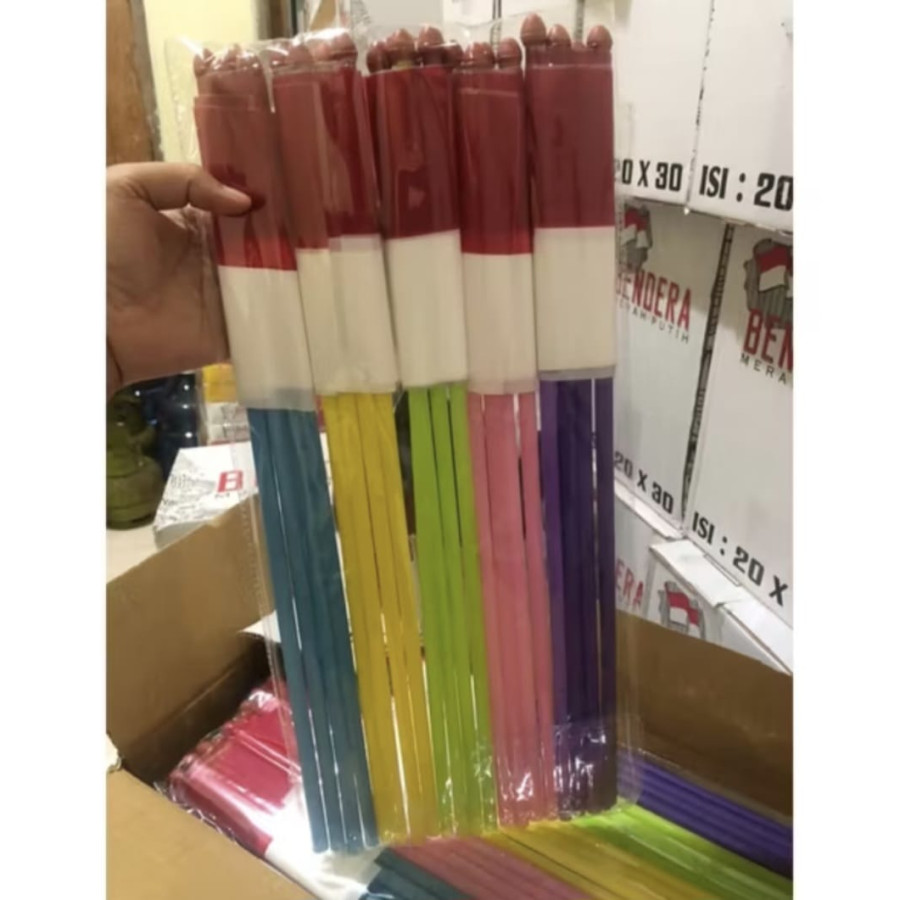 bendera peluit atau bendera plastik - depan