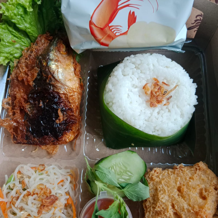 Nasi Daun Jeruk Otak-otak Bandeng + Minum