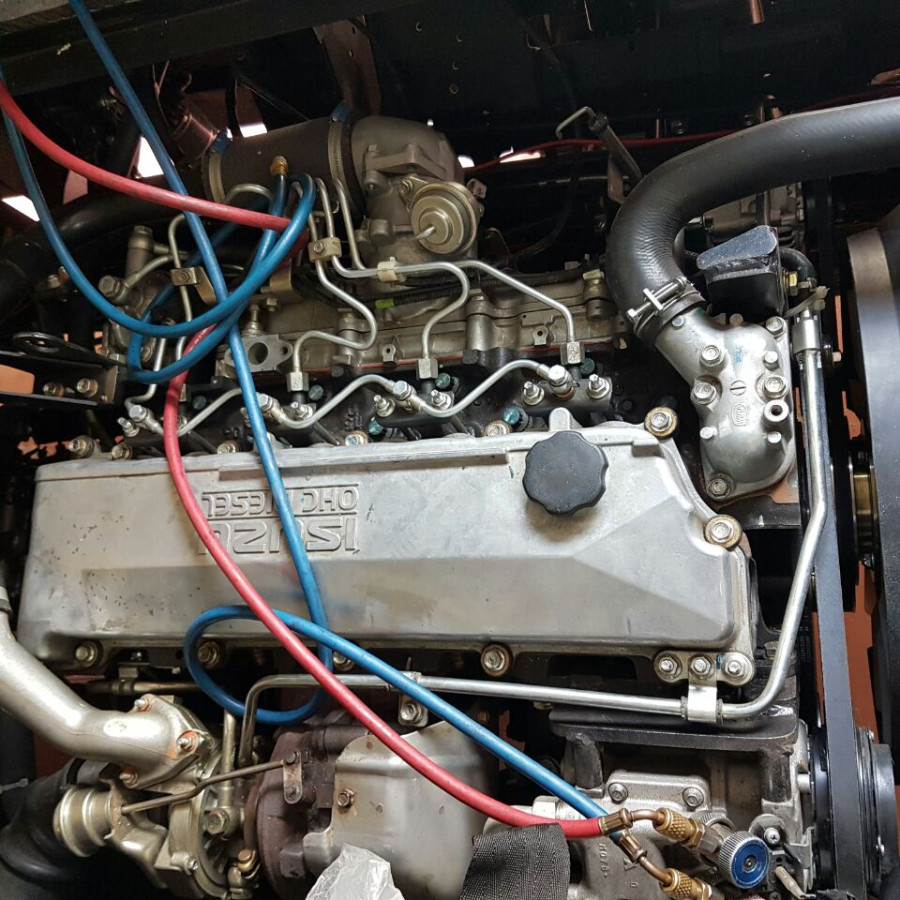 Servis Kendaraan Roda 4 Isuzu Elf