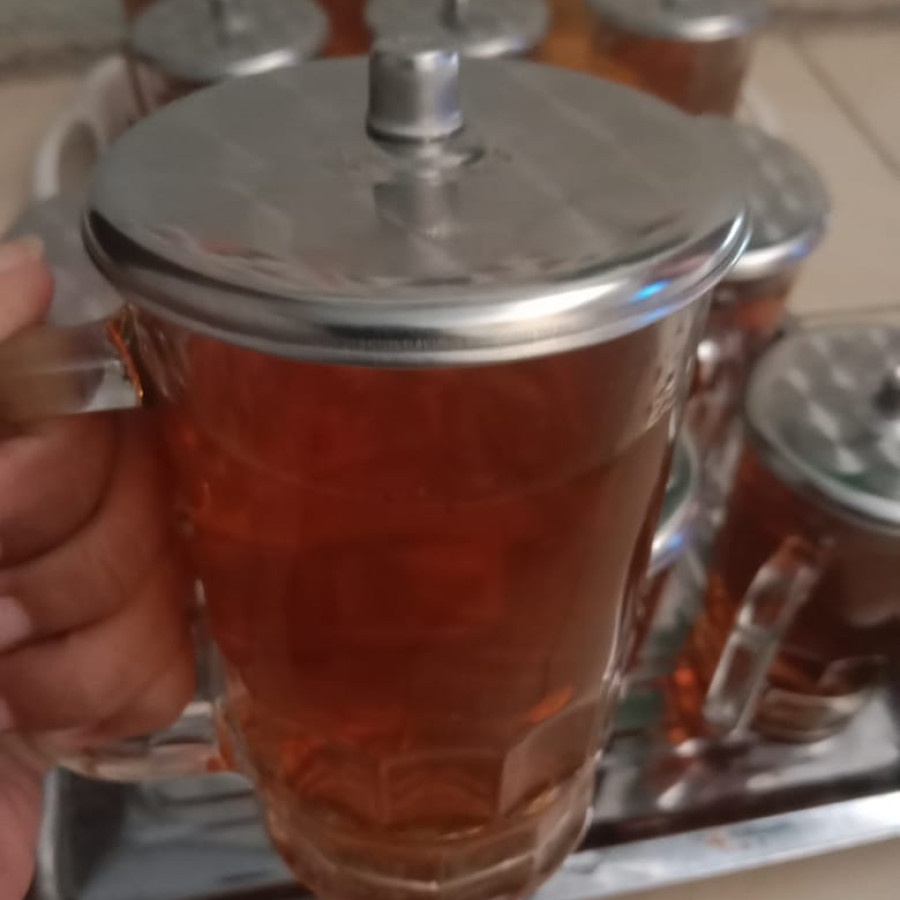 teh manis pergelas - samping