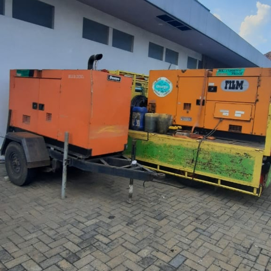 RENTAL GENSET BAkCUP CAP 500 KVA - samping