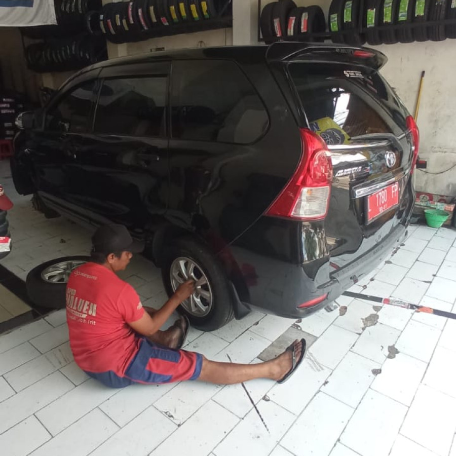 Toyota Avanza L 1780 FP