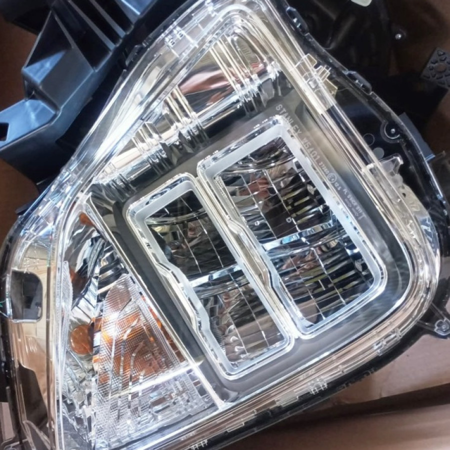 Lampu Headlamp Depan Lengkap - Mitsubishi Xpander ( 1 Set )