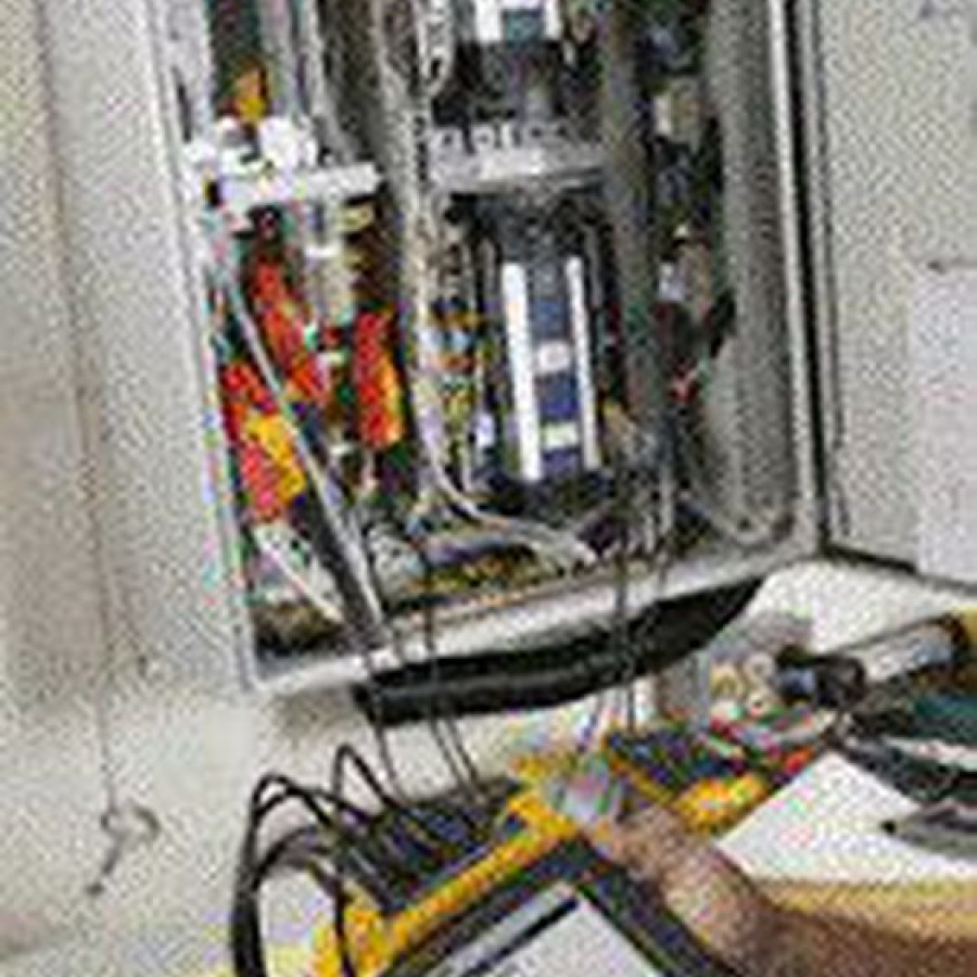 Setting & Balancing beban litrik (R-S-T) & Test Sistem - depan